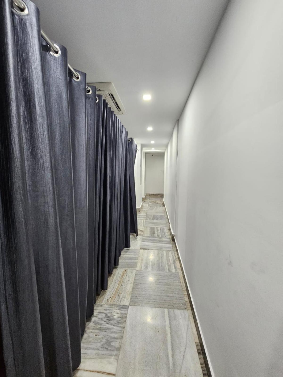 Lowfare Lodge Kozhikode