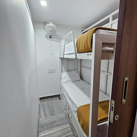 Lowfare Dormitory Kozhikode Exterior photo